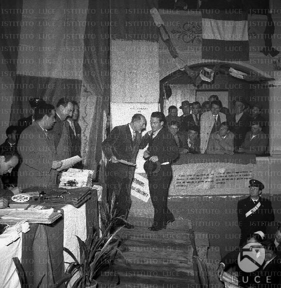 01 Teatro comunale 9 dicembre 1951.jpg